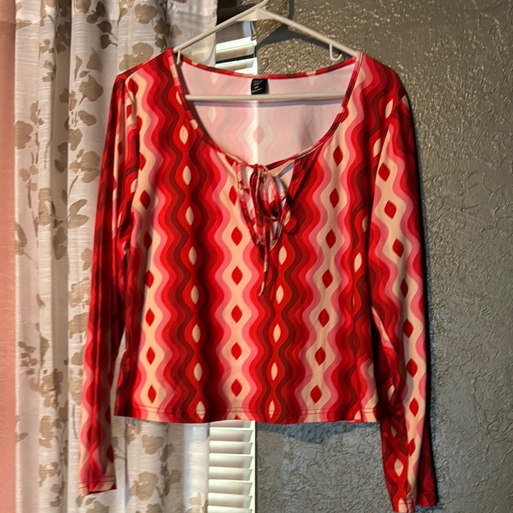 Stylish Red Patterned Women's Top
